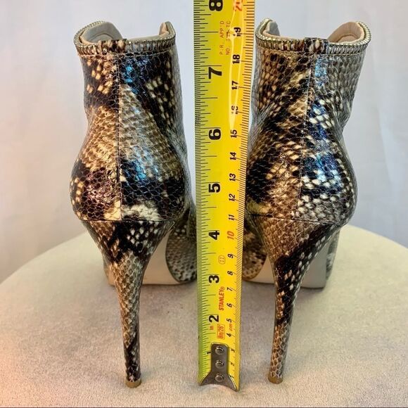 Guess brown tan Conroe Zippered Booties Snake Print Size 7.5M - Picture 6 of 10